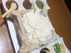 -95号酱骨·一块豆腐(展春园西路店)
