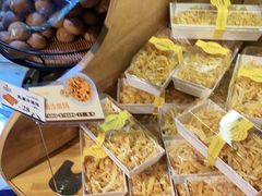 -昆明冠生园·蛋糕·面包(南强街店)