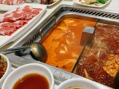 -海底捞火锅鲜切牛肉主题店(长寿路店)