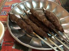 -烤肉小伙烤肉店