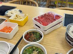 -杨老板·海鲜集市火锅·鲜切牛肉(中防万宝店)