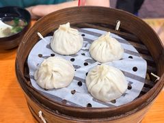 -莱莱小笼·乔艾