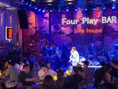 -FOUR PLAY BAR