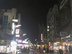 -六合夜市