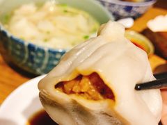 -新梅华·茶点餐厅(欧尚店)