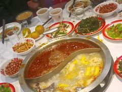 -沸炉重庆老火锅(军事博物馆店)