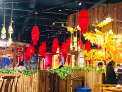 大堂-老滇山寨•云南特色菜•地方菜•民族风情歌舞表演(金碧店)