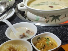 -粤煌新派猪肚鸡(中凯店)