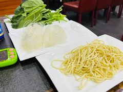 -朴小妹人参鸡汤火锅(长白山万达店)