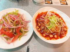 -汗腾格里·风味餐厅(新疆驻京办店)