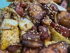 -愉肴麻辣香锅(中山路店)