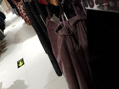 -优衣库(北京万柳华联购物中心店)