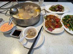 -肥仔文澳门猪骨煲(南京西路店)