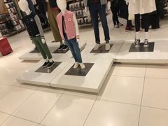 -优衣库(石家庄裕华万达广场店)