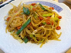 酸辣土豆丝-关东小磨东北菜(上海长风大悦城店)