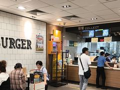 -麦当劳(上海虹桥站30B检票口楼上)