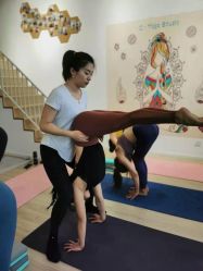 -亚太瑜伽普拉提学院