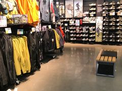 -迪卡侬(西华店)