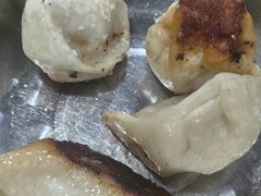 -黄阿姨锅贴大王(万航渡路店)