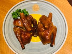 玻璃乳鸽-粤域茶餐厅
