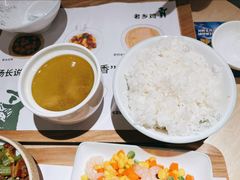 -老乡鸡(上海白玉兰广场店)