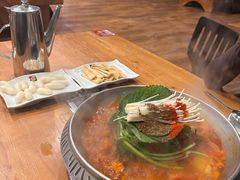 -喇喇排骨火锅·传统韩式脊骨汤(望京西园总店)