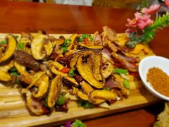 -阿鹏故事云南野生菌火锅(人民路店)