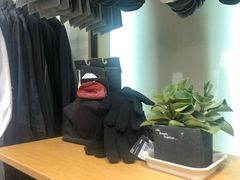 -lululemon(上海浦东IFC店)