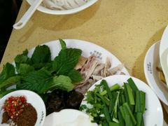 -桥香园云南过桥米线(金马碧鸡店)