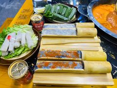-憨孃孃·重庆老火锅(红山黑金店)