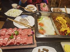 -百年川椒重庆老火锅(光谷店)