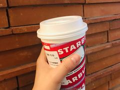 -星巴克(上海虹桥新天地二店)