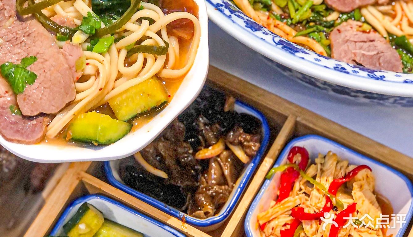 快带你脸大的闺蜜去吃🍜 绝对显脸小哈哈