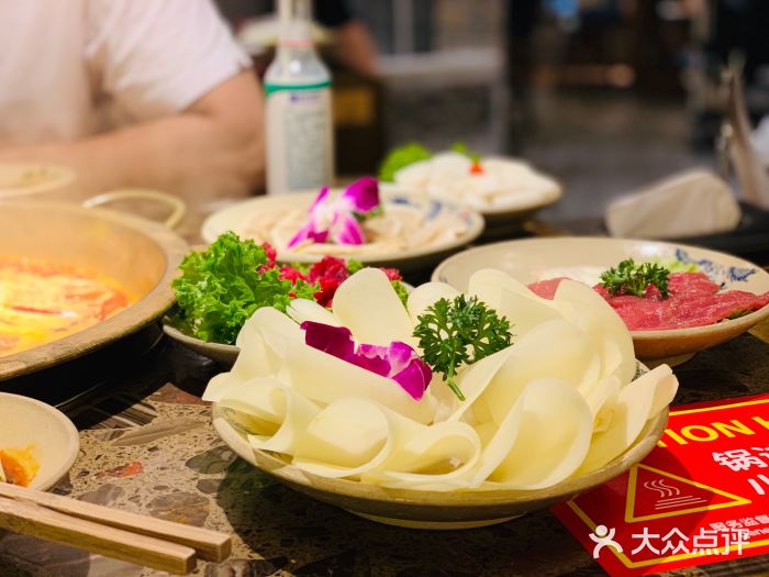 小龙坎老火锅图片