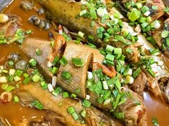 精品红烧杂鱼-溱湖八鲜菜馆