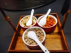 -艳阳天民俗村(公园路店)