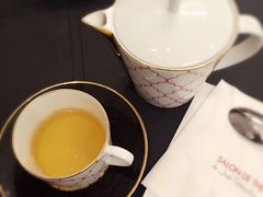 -Salon de The de Joel Robuchon(外滩18号店)