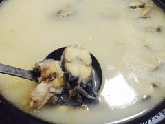 -鑫悦楼煎蟹·16年海鲜大排档