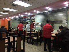 大堂-老边饺子馆(北京南站3店)