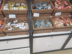 零售区-来伊份1038(新村路三店)