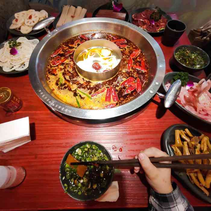 谭鸭血老火锅(太古里店)