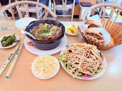 -闫家驴肉老店(华电一校店)