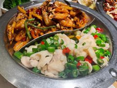 -小鱼小牛·鱼牛干锅·脆鱼火锅(世欧广场店)