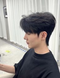 -一家只做男发烫染的店