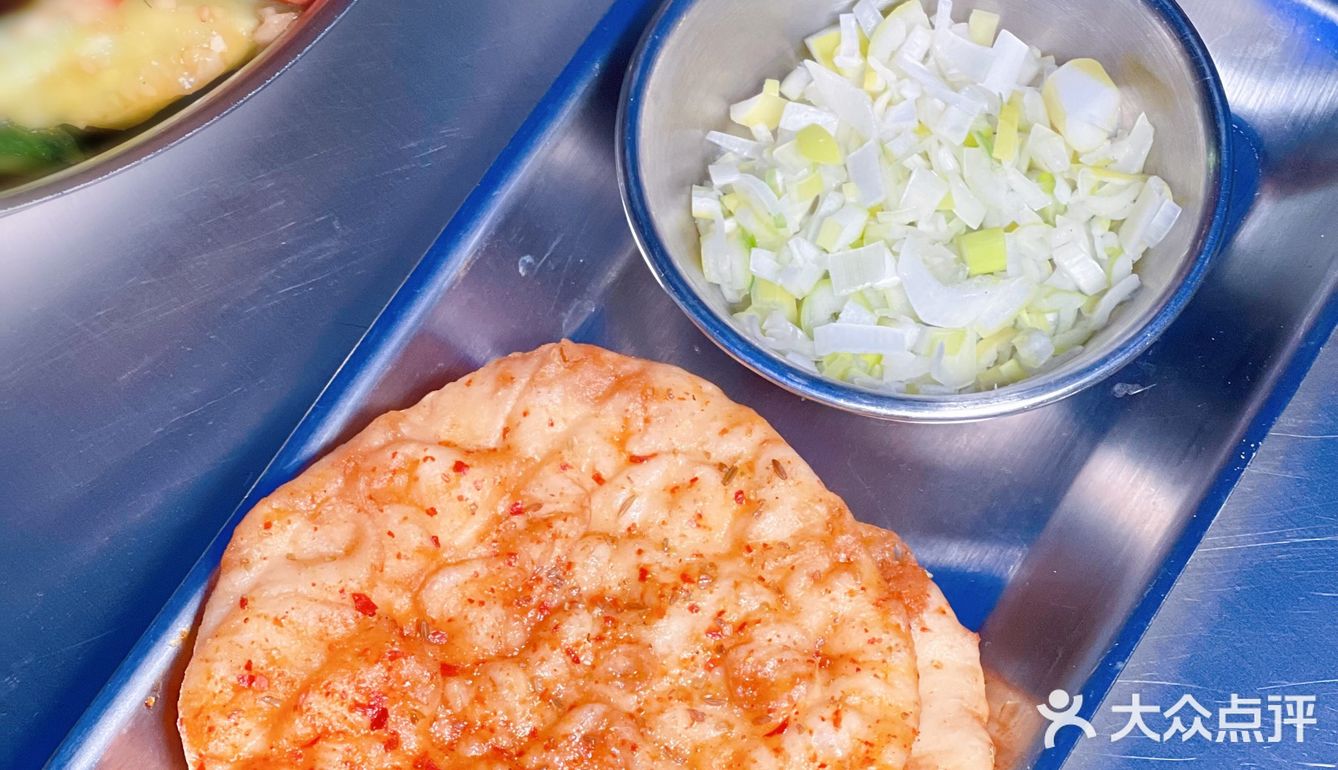 撸串小酌感受冬日飘雪与春日漫天樱花