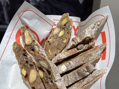 -HOT CRUSH趁热集合·现烤面包(上海环球港店)