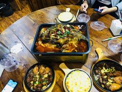 -老东镇啤酒屋海鲜加工·蒸汽海鲜·海鲜烧烤(台东店)