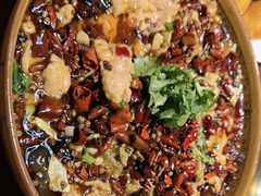 -老码头黑皮肘子锅包肉(赣水路店)