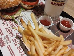-The Habit Burger Grill 哈比特汉堡(复兴soho店)