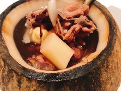 椰子八宝鸡汤-闻见中国海南菜(K11店)